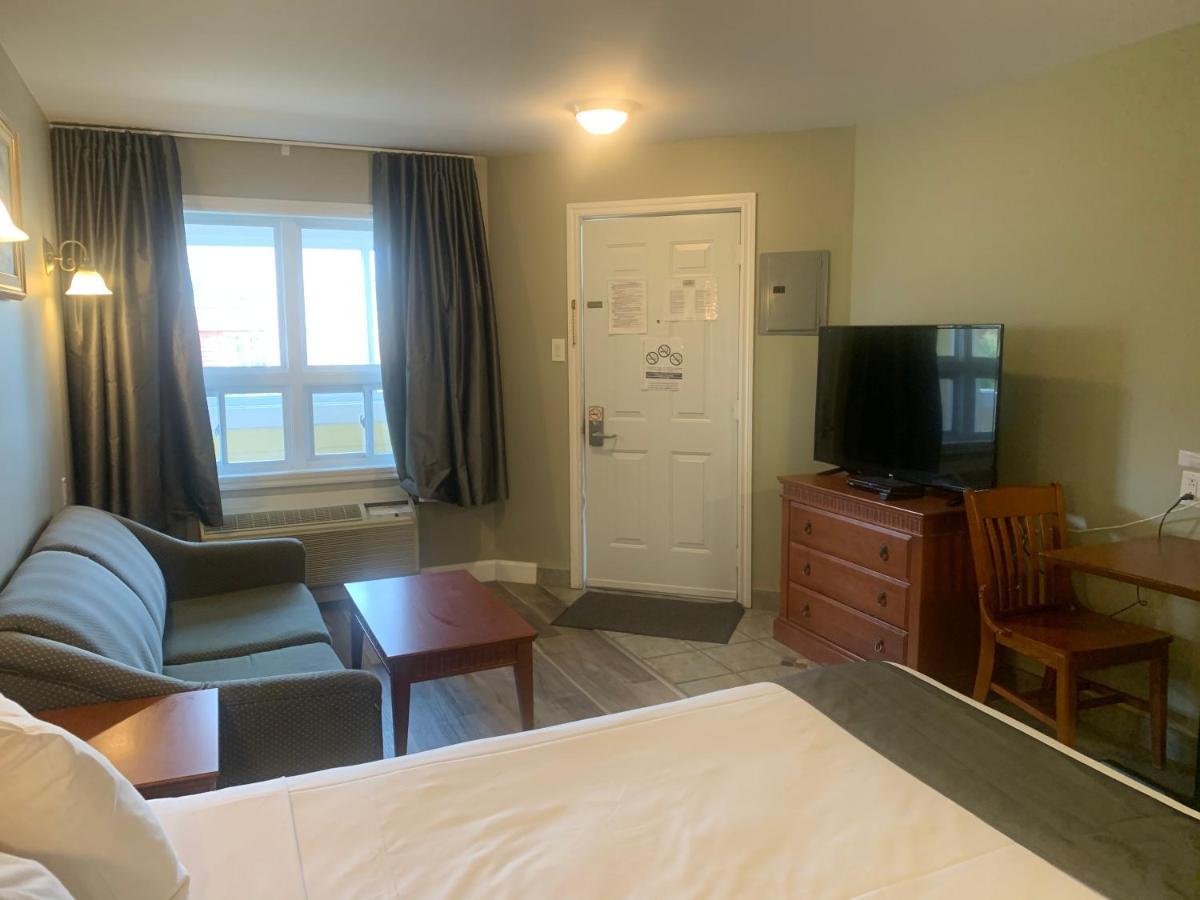 Hotel And Suites Les Laurentides Saint-Sauveur-des-Monts Exterior foto